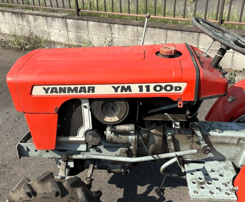 故障しているトラクター